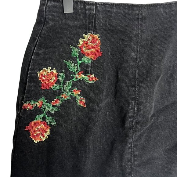 Top Shop Moto Women's 4 Denim Mini Skirt Black Embroidered Cross Stitch Flowers - Picture 2 of 7